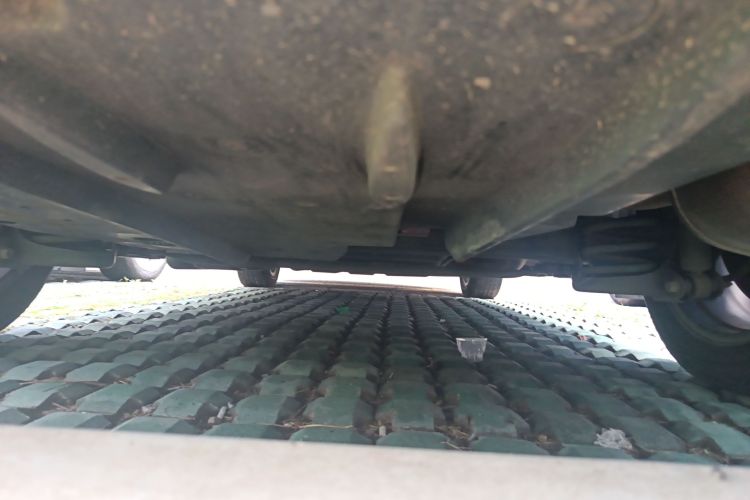 丰田 雷凌双擎E+ 2019款 1.8PH GS E-CVT精英天窗版局部细节9009