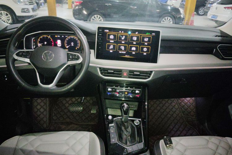 大众 探岳 2023款 300TSI 两驱豪华Plus进阶版中控内饰12