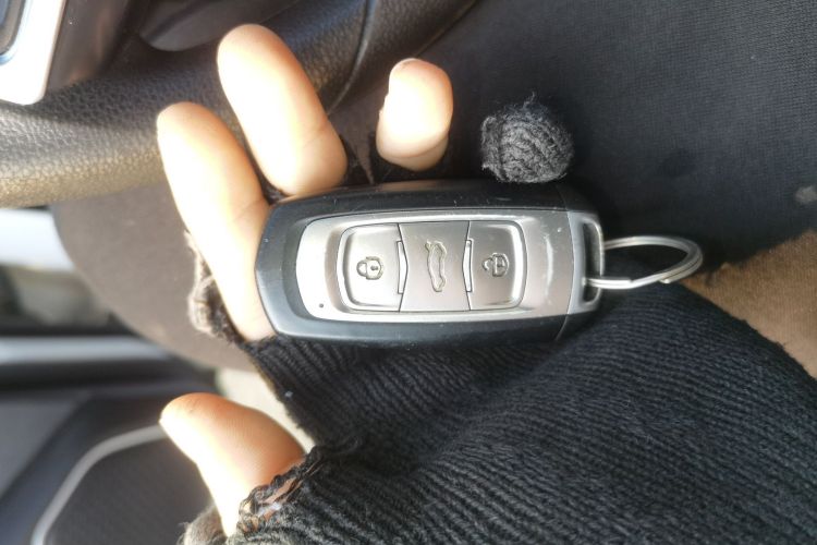 吉利汽车 远景S1 2019款 升级版 1.5L 手动幸福版中控内饰11