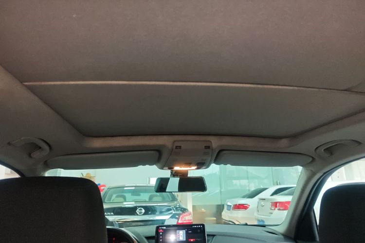 宝马X1 2013款 sDrive18i 时尚型中控内饰22