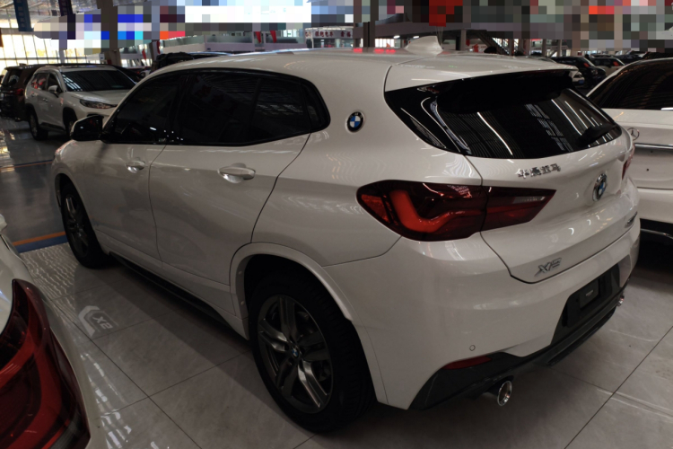 宝马X2 2022款 sDrive25i M运动套装车身外观4