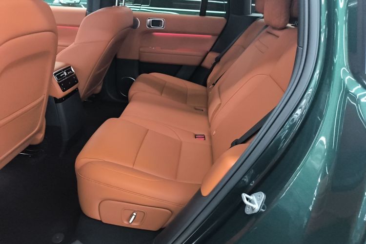 理想汽车 理想L6 2024款 Max中控内饰21