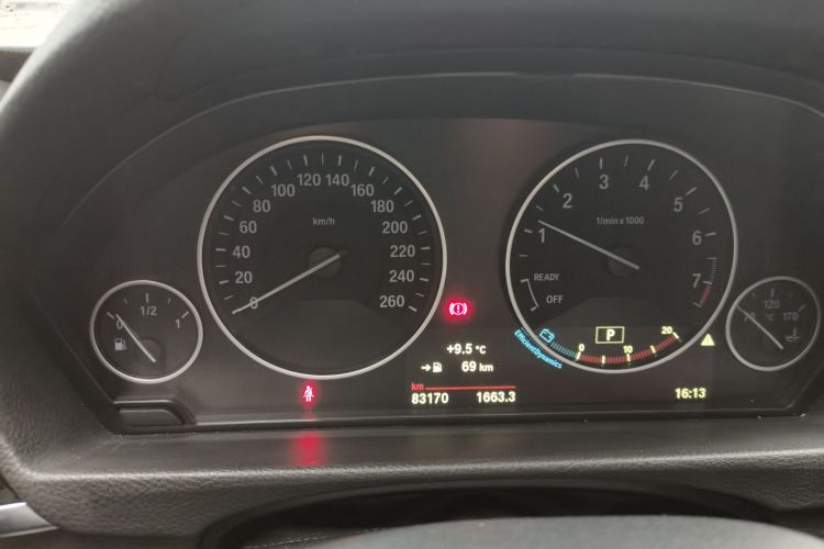 宝马3系GT 2019款 320i 时尚型中控内饰14