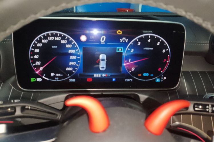 奔驰C级 2022款 C 260 L 皓夜运动版中控内饰14