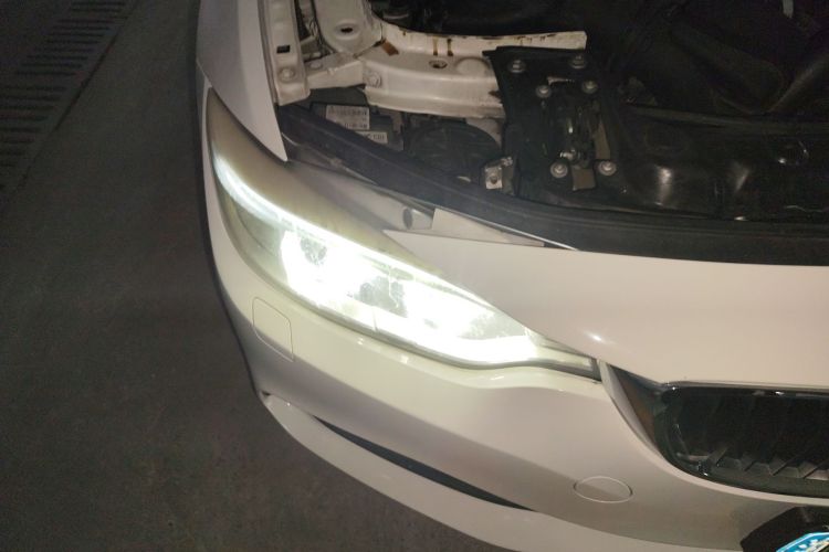 宝马4系 2016款 420i 时尚型车身外观8