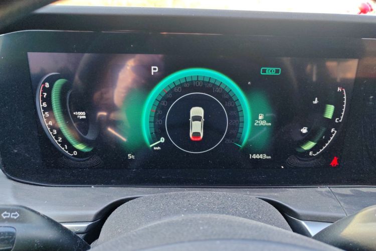 起亚K5 2020款 270T CVVD 豪华版中控内饰14