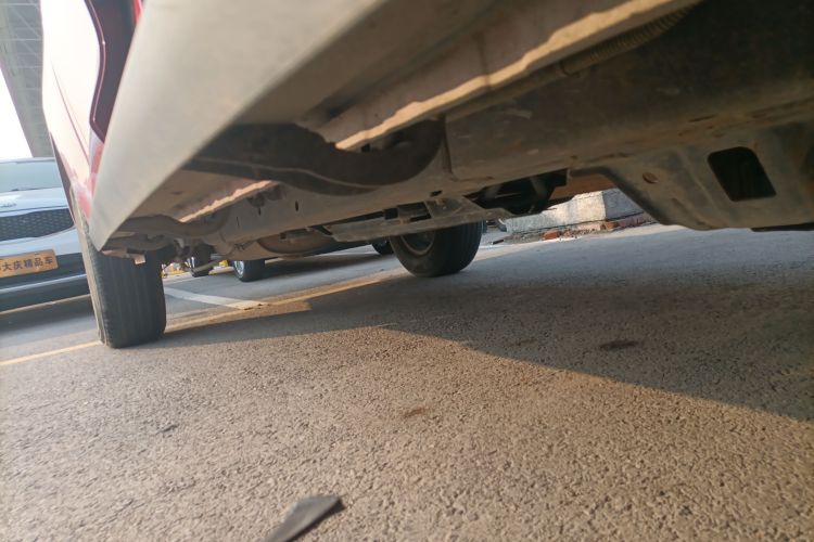 长城 炮 2019款 2.0T商用版手动柴油两驱精英型长箱GW4D20M局部细节9001