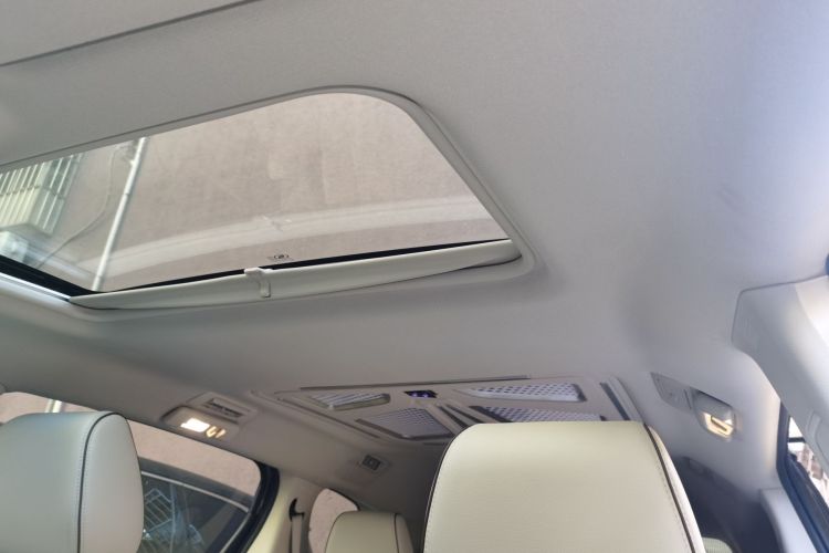 别克GL8 2021款 陆上公务舱 652T 豪华型中控内饰22