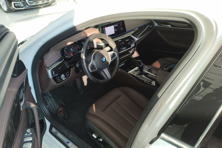 宝马5系 2020款 525Li M运动套装中控内饰20