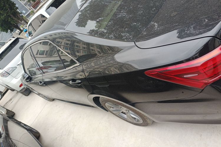 丰田 皇冠 2015款 2.5L 智享版车身外观4