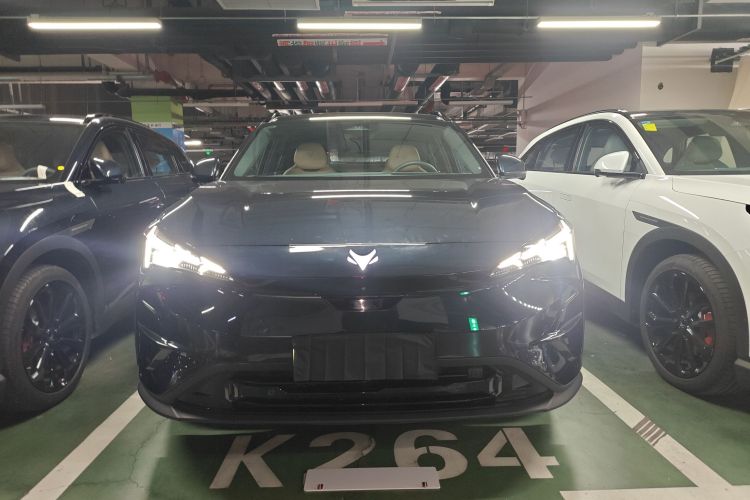 ARCFOX极狐 极狐 阿尔法T5(ARCFOX αT5) 2025款 520 MAX车身外观2