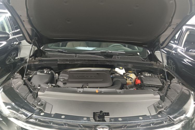 别克 2022款 昂科威Plus 652T 五座豪华型机舱底盘24