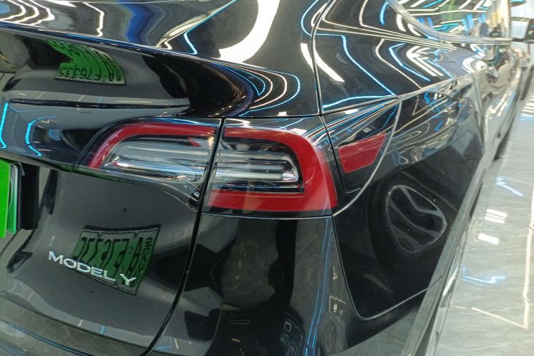 特斯拉 Model Y 2022款 长续航全轮驱动版车身外观6006