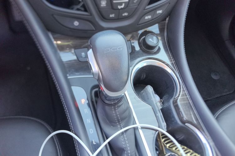 别克 昂科威 2020款 20T 两驱精英型中控内饰18