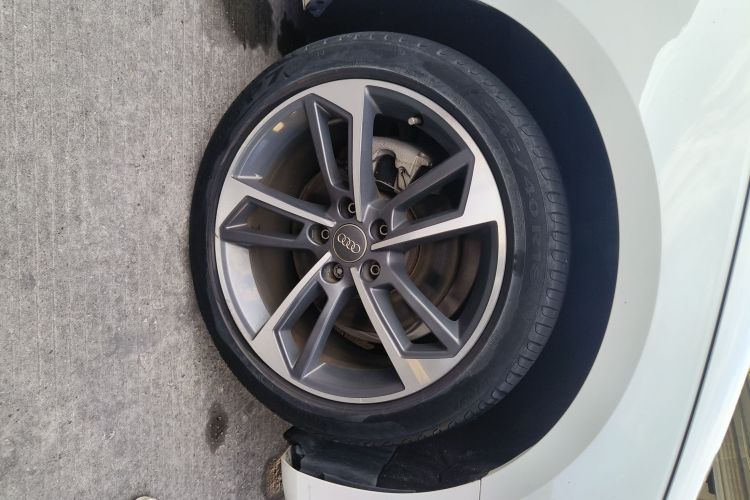 奥迪A4L 2019款 40 TFSI 时尚型 国VI车身外观10