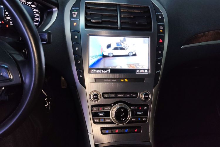 林肯MKZ 2019款 2.0T 尊雅版 国VI中控内饰18