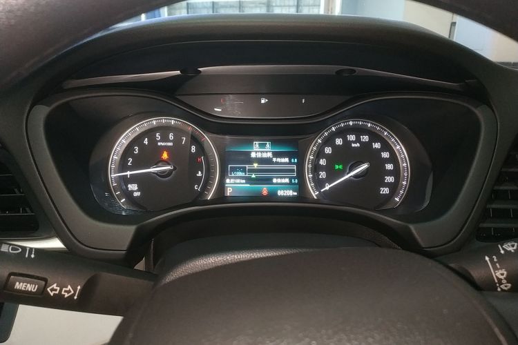 别克GL6 2018款 18T 6座精英型中控内饰14