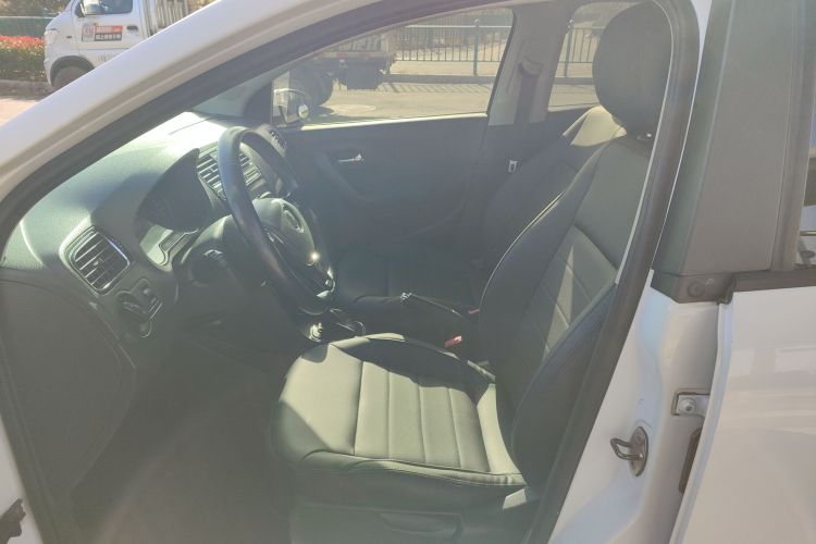 大众 Polo 2016款 1.6L 自动舒适型中控内饰19