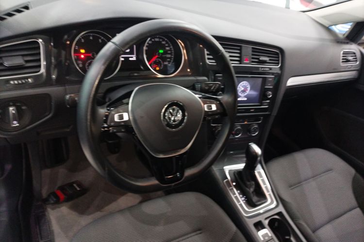 大众 高尔夫 2018款 230TSI 自动舒适型中控内饰12