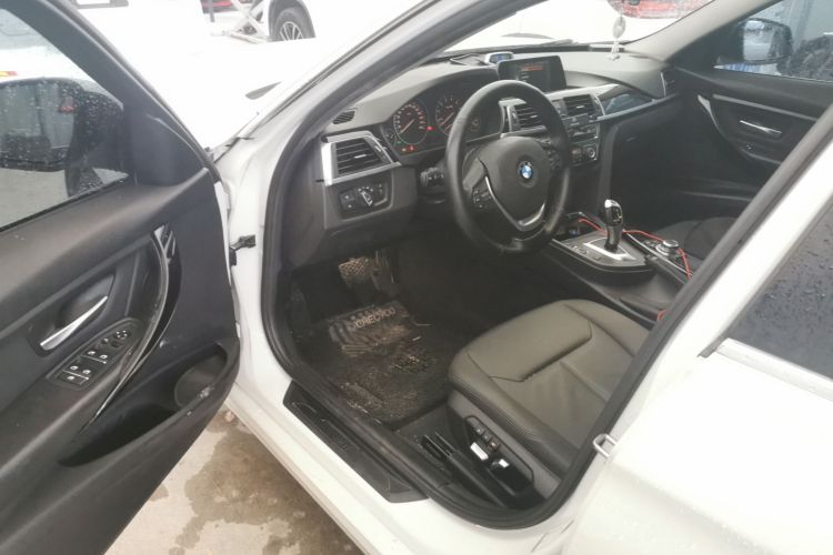 宝马3系 2016款 320Li 时尚型中控内饰7003