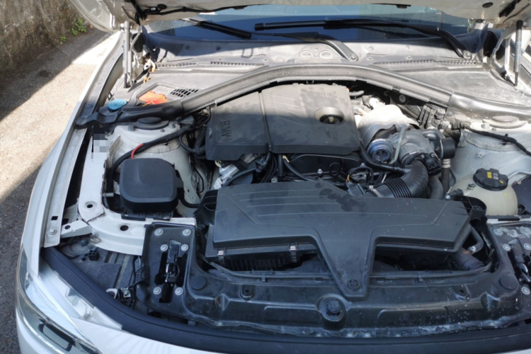 宝马3系 2016款 316i 时尚型局部细节9006