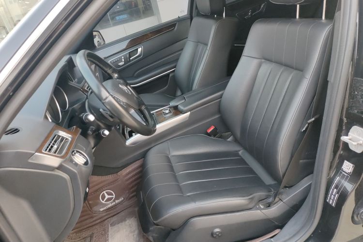 奔驰E级 2015款 改款 E 260 L中控内饰19