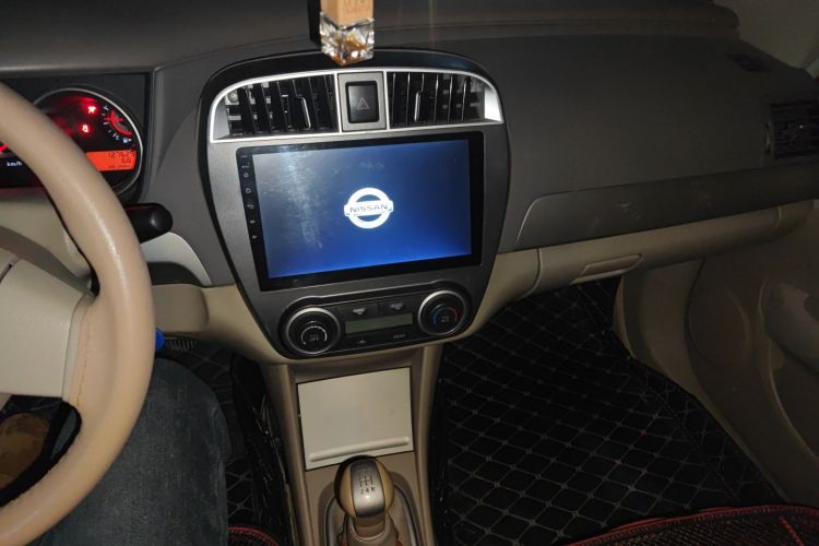 日产 轩逸 2012款 经典 1.6XE 手动舒适版中控内饰16