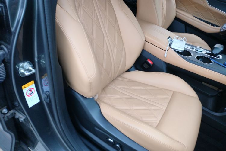 长安UNI-K 2023款 2.0T 两驱悦享型局部细节41