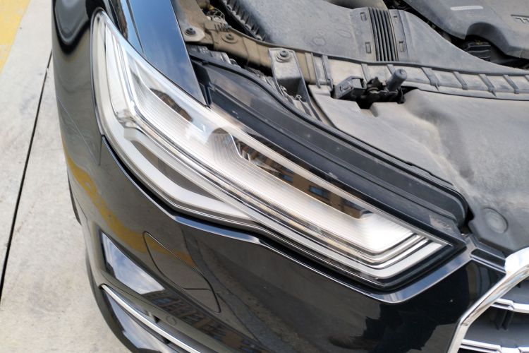 奥迪A6L 2018款 30周年年型 35 TFSI 时尚型车身外观8