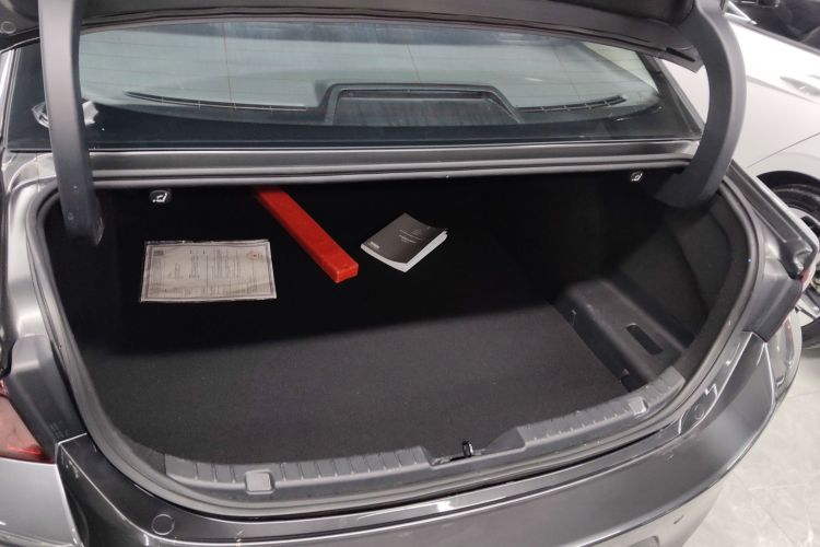 马自达3 昂克赛拉 2023款 2.0L 自动质雅版机舱底盘23