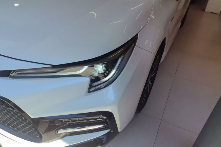 丰田 雷凌 2021款 双擎 1.8H E-CVT运动版局部细节36