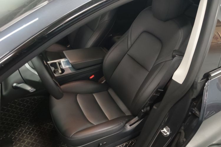 特斯拉 Model Y 2021款 长续航全轮驱动版 3D7中控内饰19