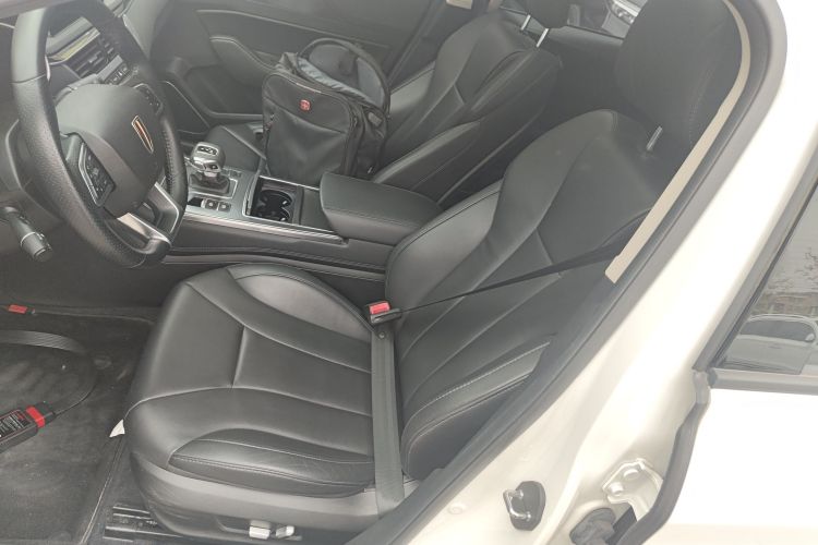 红旗H5 2022款 经典款 改款 1.8T 自动智联旗韵版中控内饰19