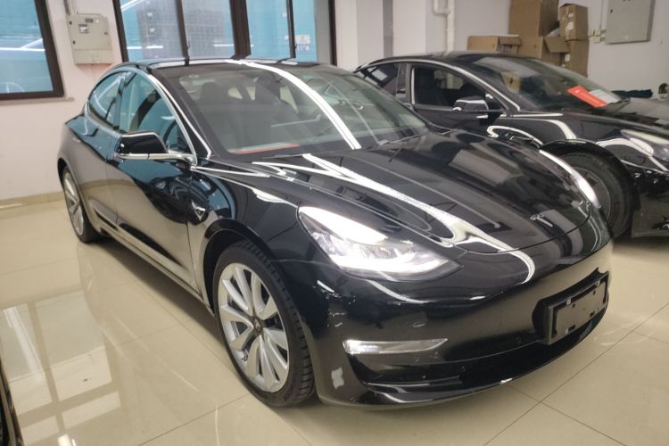 特斯拉 Model 3(进口) 2019款 长续航全轮驱动版车身外观3
