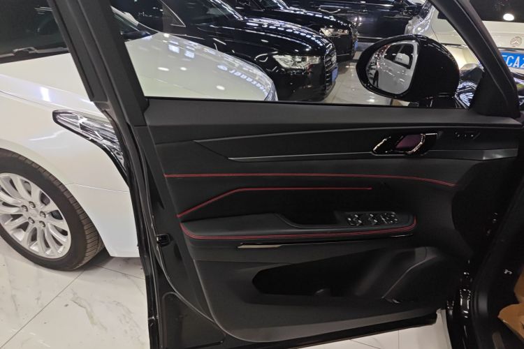 领克05 2020款 2.0TD 四驱劲Halo中控内饰47