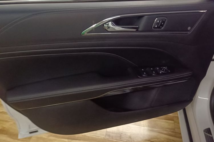 福特 金牛座 2019款 EcoBoost 245 尊享版中控内饰7007