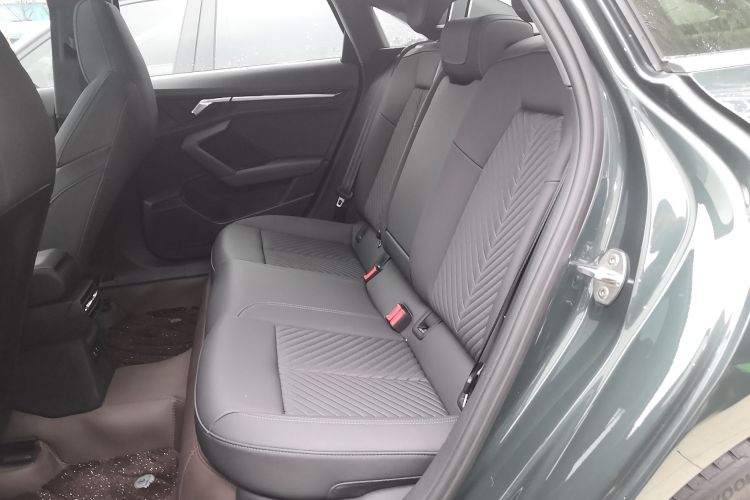 奥迪A3 2022款 A3L Limousine 35 TFSI 时尚致雅型中控内饰21