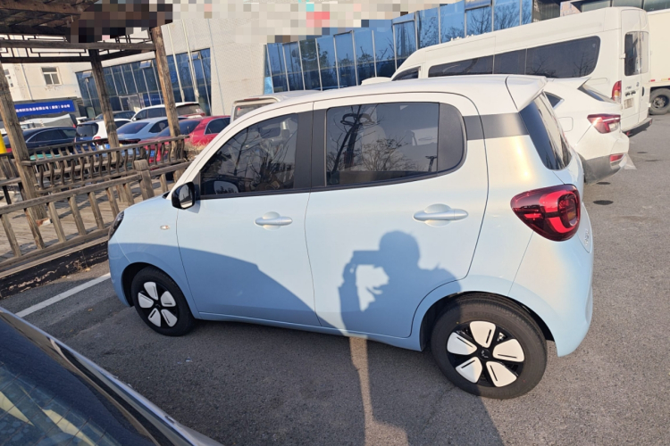 五菱汽车 宏光MINIEV 2025款 四门版 臻享+款车身外观4