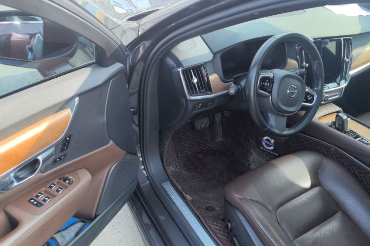 沃尔沃S90 2021款 B5 智逸豪华版中控内饰7002