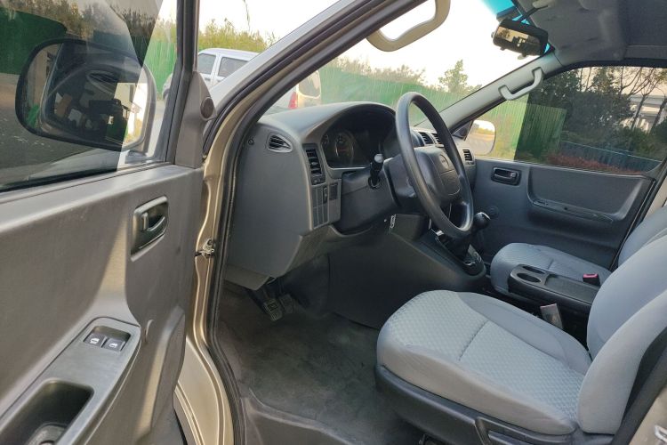 金杯 阁瑞斯 2016款 2.0L快运实用型中控内饰20