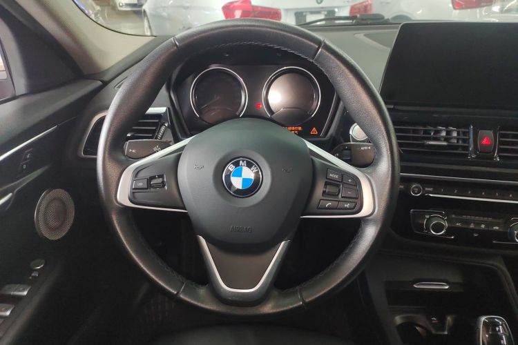 宝马1系 2021款 改款 120i M运动版中控内饰13