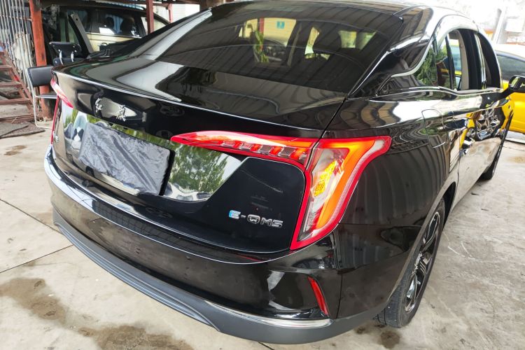 红旗E-QM5 2021款 网约充电 基础版 4座车身外观6003