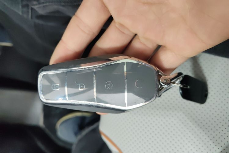 比亚迪 秦PLUS 2023款  冠军版 DM-i 120KM超越型中控内饰7001