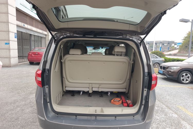 别克GL8 2017款 25S 豪华型 国V机舱底盘23