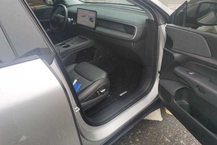 小鹏G6 2023款 755 超长续航 Max局部细节9005