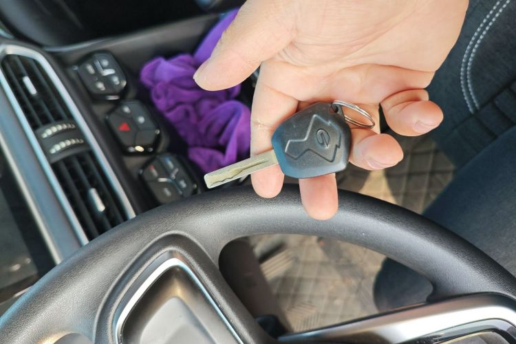 广汽传祺 传祺GS4 2018款 200T 手动两驱舒适版中控内饰11