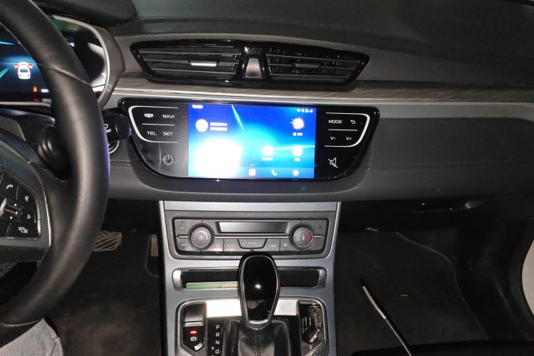 吉利汽车 帝豪 2019款 领军版 1.5L CVT向上互联型 国V中控内饰16