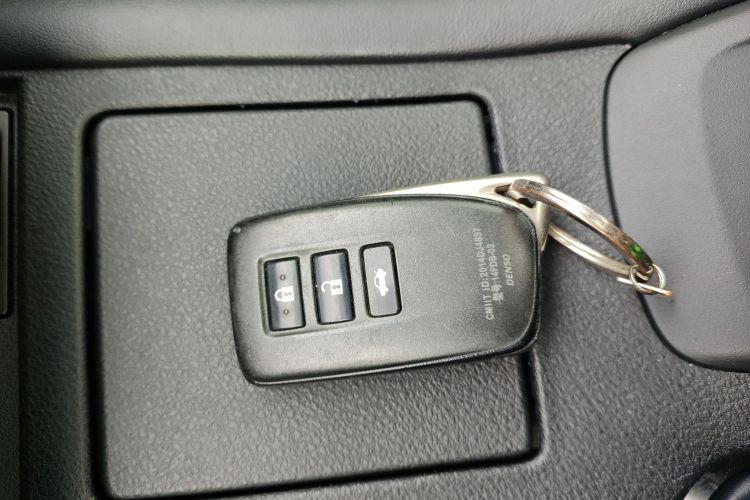 雷克萨斯ES 2017款 200 30周年纪念版中控内饰7001