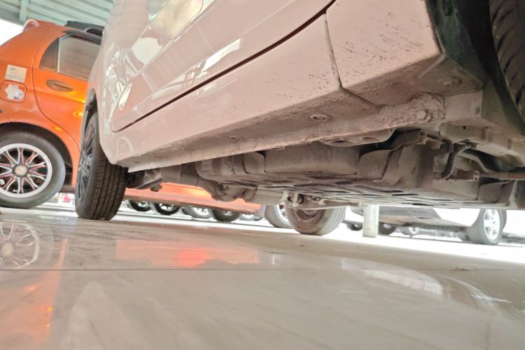 五菱汽车 宏光MINIEV 2021款 马卡龙臻享款 磷酸铁锂机舱底盘29