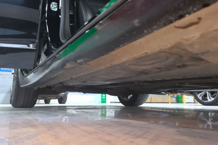 别克 君越 2021款 652T 豪华型局部细节9001